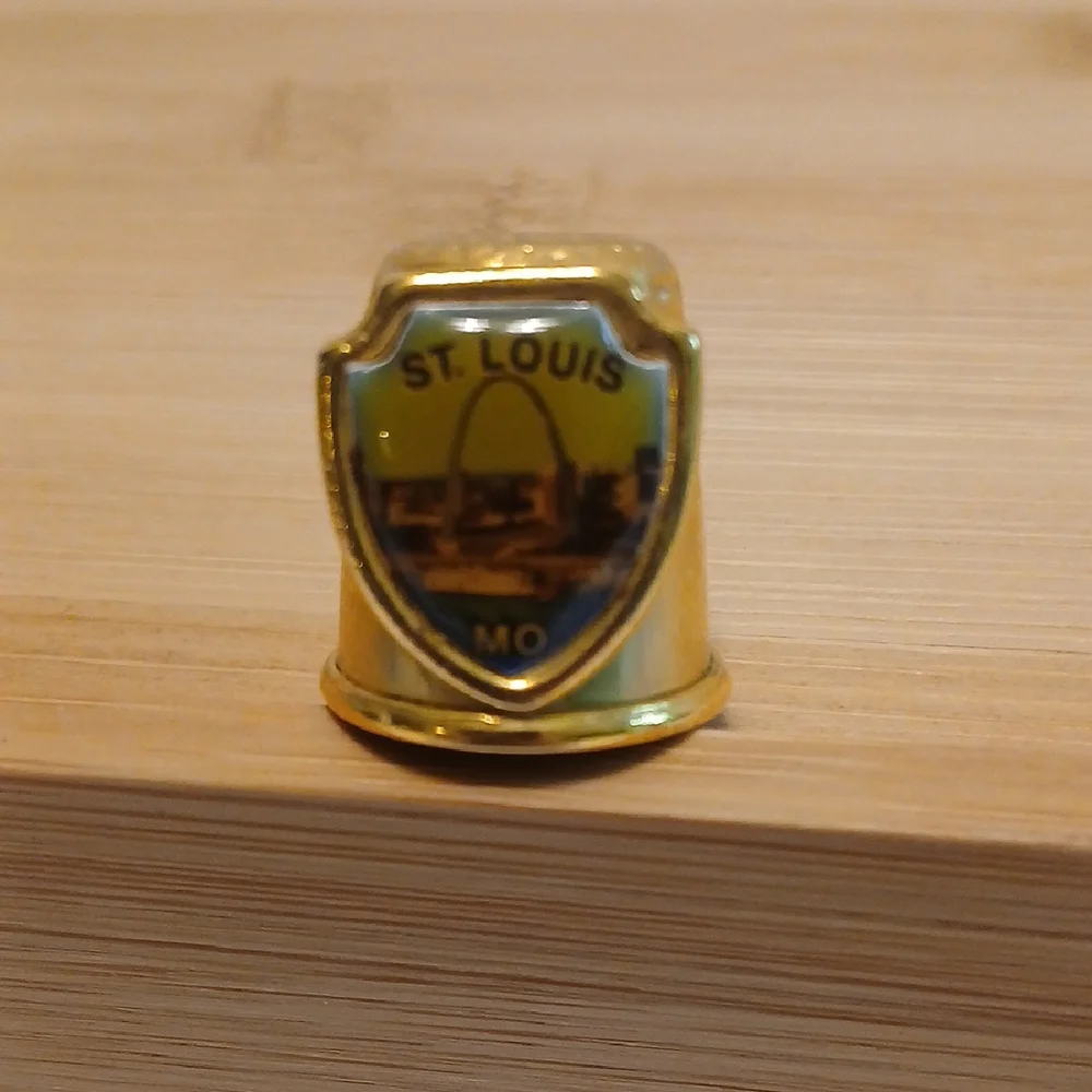 4 Souvenir Thimble Set